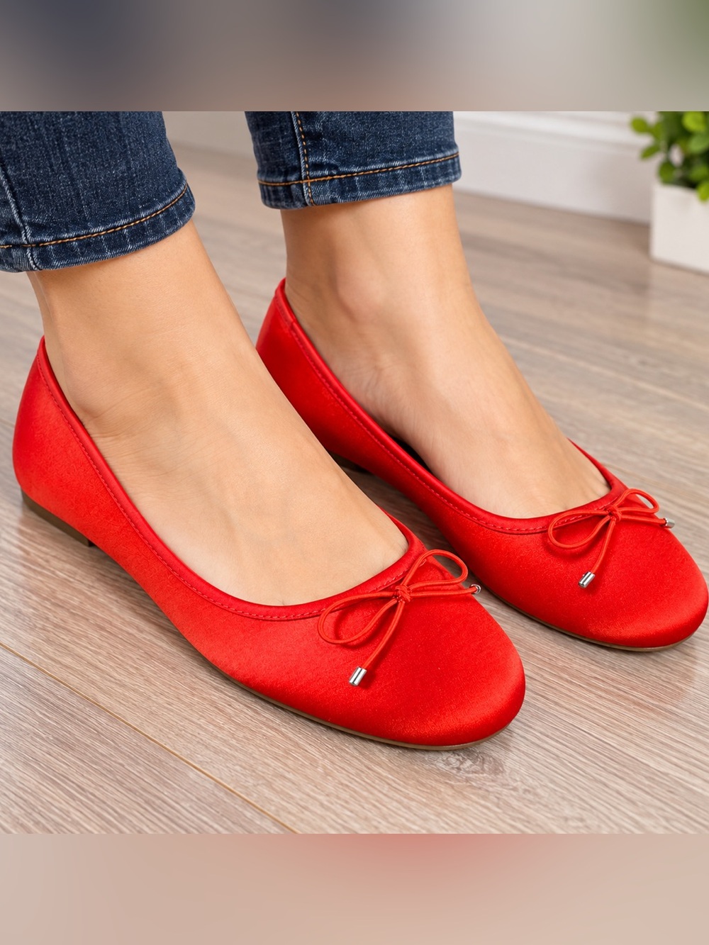 SO Womens Red Satin Ballet Flats Shoes Bow Memory Foam Size 11 New